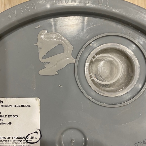 Dunn Edwards Paints - Picture 1 of 4